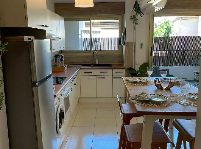 Апартаменти Centre De Les Pins 100m Plages Easy Check-in