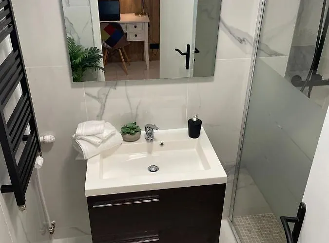 Centre De Les Pins 100m Plages Easy Check-in Appartement *